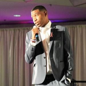 Meet your Posher, Ade